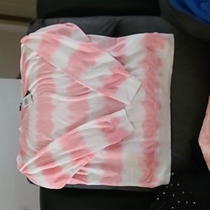 New long sleeve tee